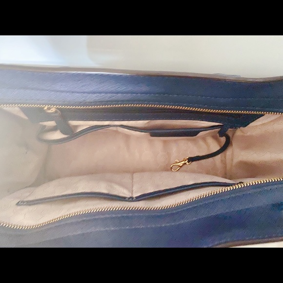 Michael Kors purse - Picture 9 of 10